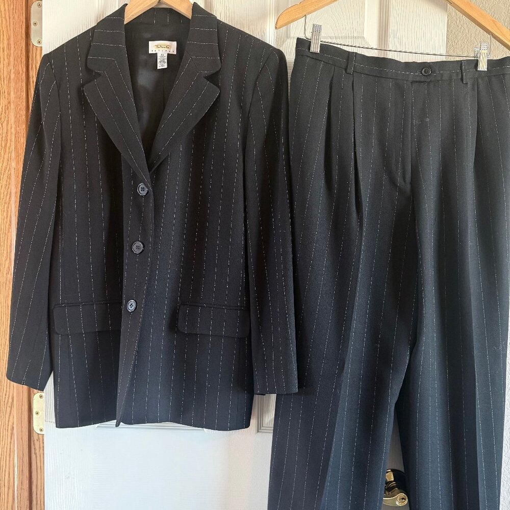 TALBOTS BLACK PINSTRIPE 2PIECE SUIT